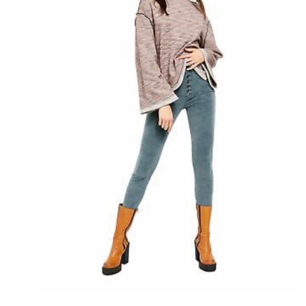 Free People Sun Chaser Corduroy jeans in Morning Waves Size 27